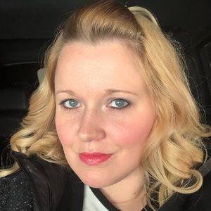 Meet your Posher, Leah